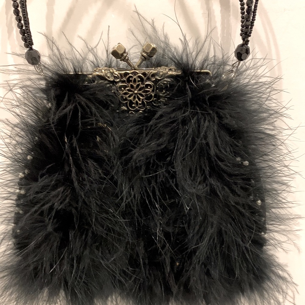 Ostrich 🖤 Feather Black Crystal Rhinestone Pearl Detail Beaded Trim Top Handle